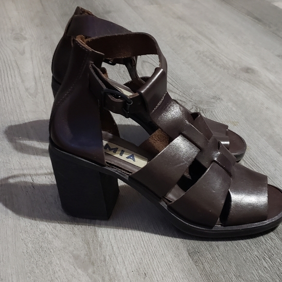 MIA brown leather open toe block heel sandals - Picture 15 of 16